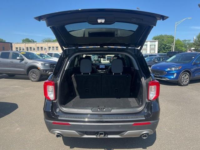 Photo of 2022 Agate Black Metallic Ford Explorer