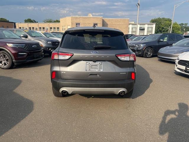 Photo of 2022 Carbonized Gray Metallic Ford Escape