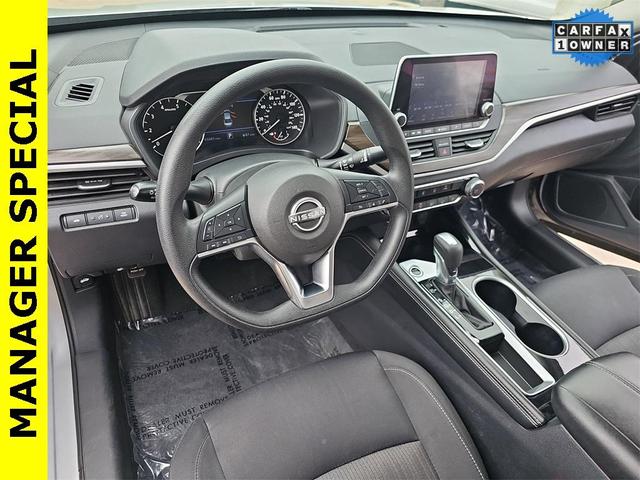 Photo of 2023 Brilliant Silver Metallic Nissan Altima