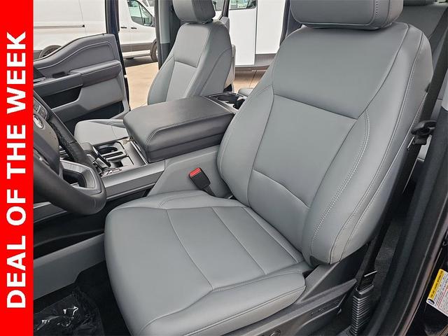 Photo of 2025 Blue Metallic Ford F-150 Lightning