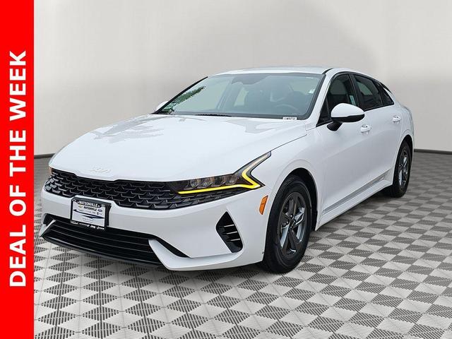 Photo of 2023 Glacial White Pearl Kia K5