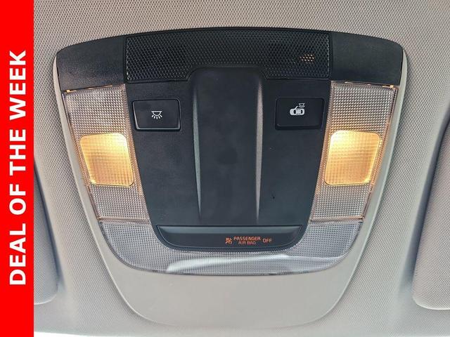 Photo of 2023 Glacial White Pearl Kia K5
