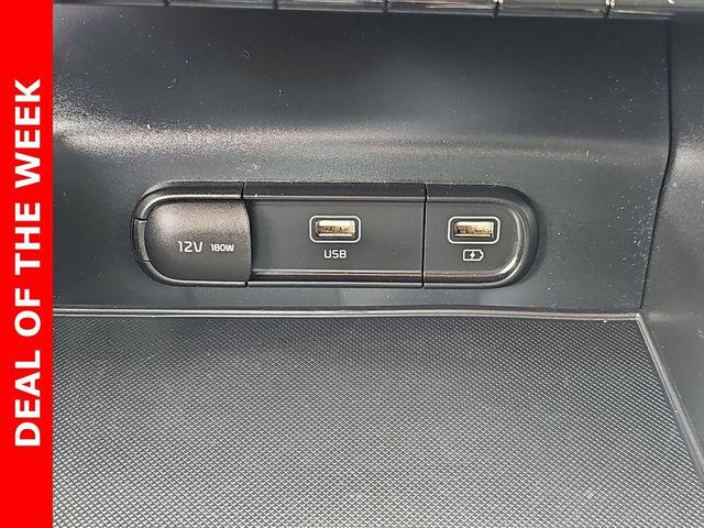 Photo of 2023 Glacial White Pearl Kia K5