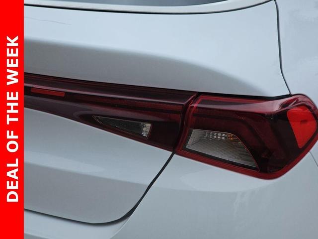 Photo of 2023 Glacial White Pearl Kia K5