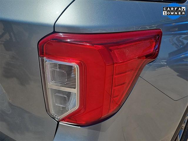 Photo of 2023 Silver Metallic Ford Explorer