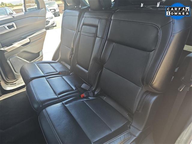 Photo of 2023 Silver Metallic Ford Explorer