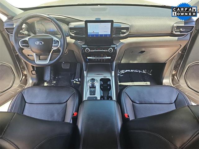 Photo of 2023 Silver Metallic Ford Explorer