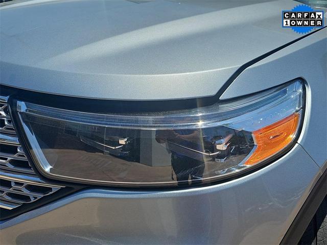 Photo of 2023 Silver Metallic Ford Explorer