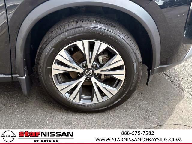 Photo of 2021 Black Nissan Rogue