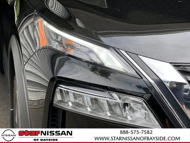 Photo of 2021 Black Nissan Rogue