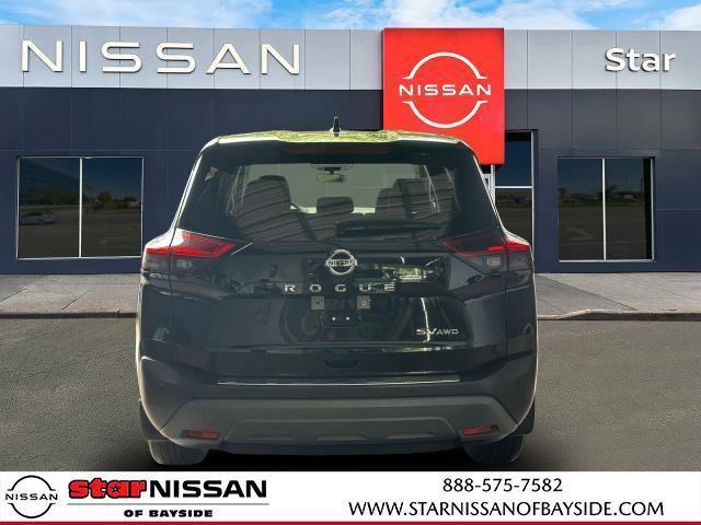 Photo of 2021 Black Nissan Rogue