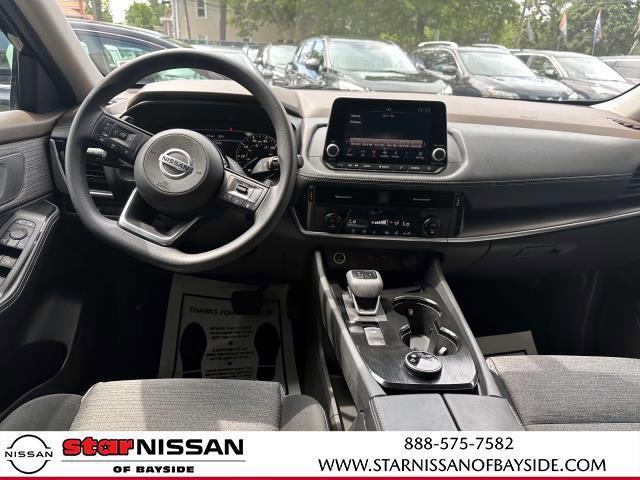 Photo of 2021 Black Nissan Rogue