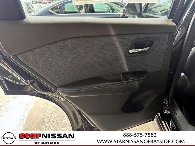 Photo of 2021 Black Nissan Rogue