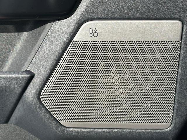 Photo of 2025 White Metallic Ford F-150