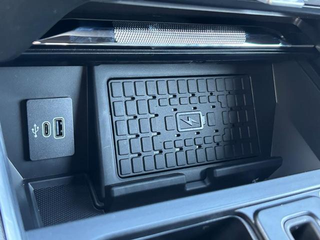 Photo of 2025 White Metallic Ford F-150