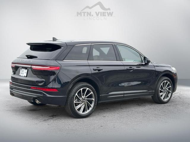 Photo of 2023 Black Metallic Lincoln Corsair