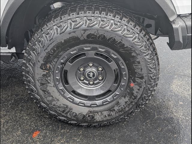 Photo of 2025 Oxford White Ford Bronco