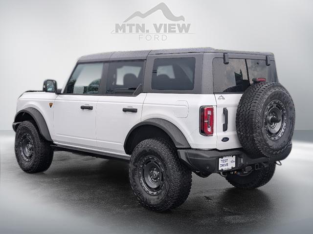 Photo of 2025 Oxford White Ford Bronco