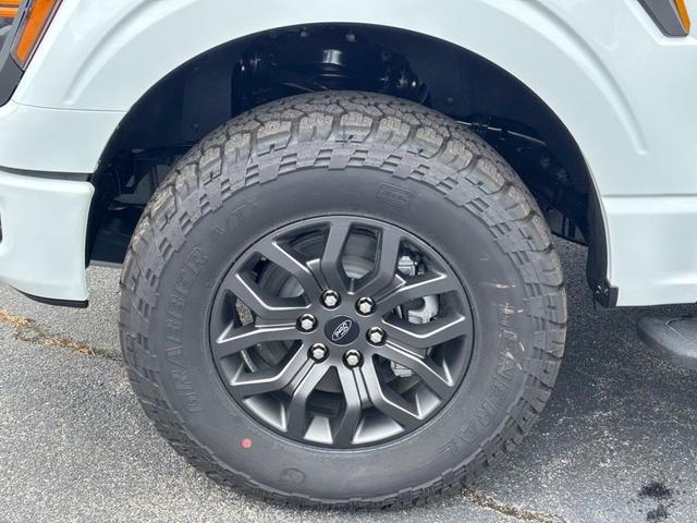 Photo of 2025 Oxford White Ford F-150