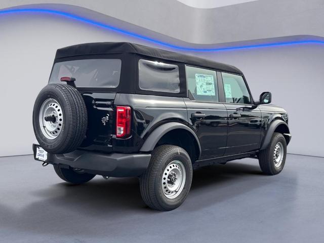 Photo of 2025 Shadow Black Ford Bronco