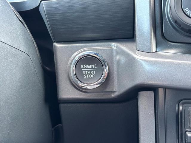 Photo of 2025 Gray Metallic Ford F-150