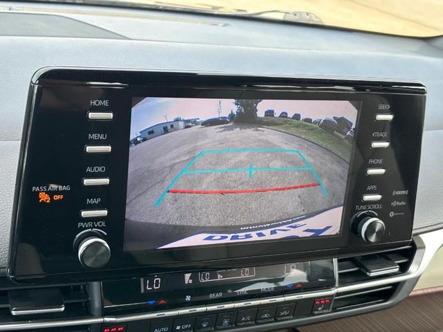 Photo of 2022 Black Toyota Sienna