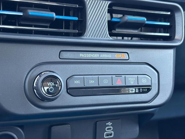 Photo of 2025 Beige Ford Maverick
