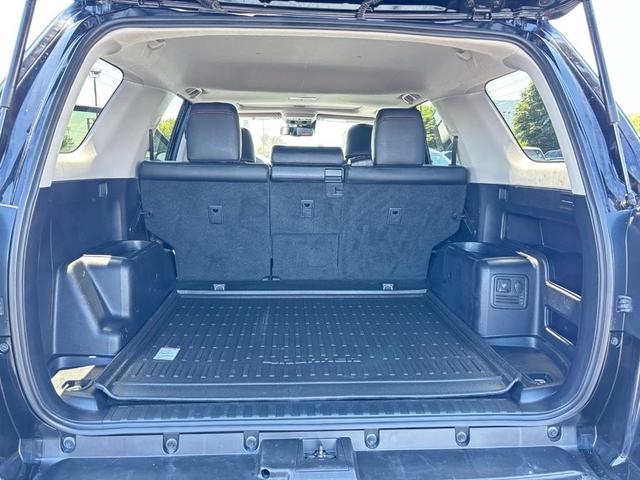 Photo of 2022 Black Toyota 4Runner