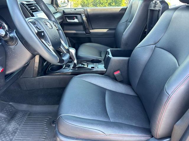 Photo of 2022 Black Toyota 4Runner