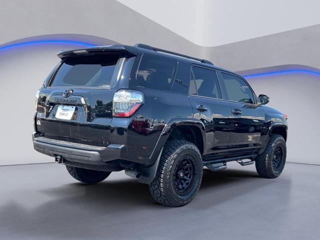 Photo of 2022 Black Toyota 4Runner