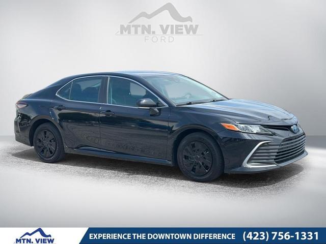 2022 Toyota Camry Hybrid