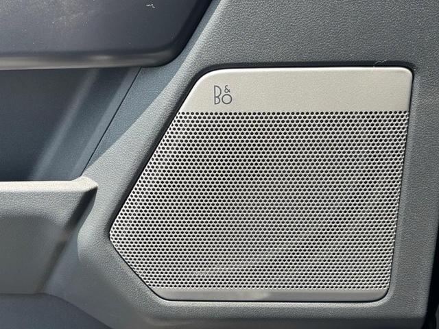 Photo of 2025 White Metallic Ford F-150
