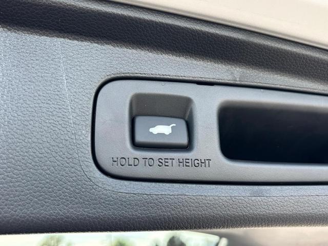 Photo of 2026 White Honda CR-V Hybrid