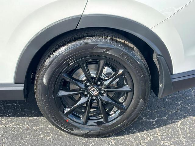 Photo of 2026 White Honda CR-V Hybrid