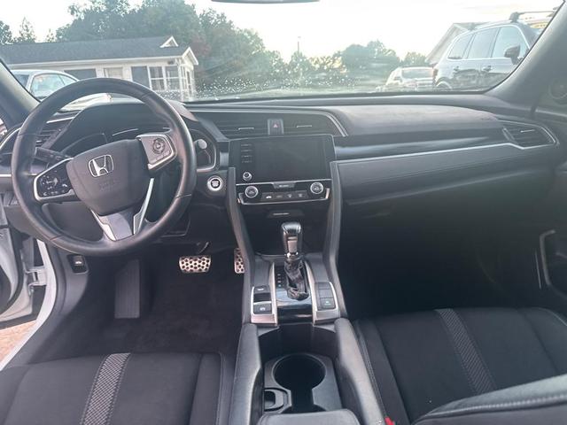 Photo of 2020 Platinum White Pearl Honda Civic