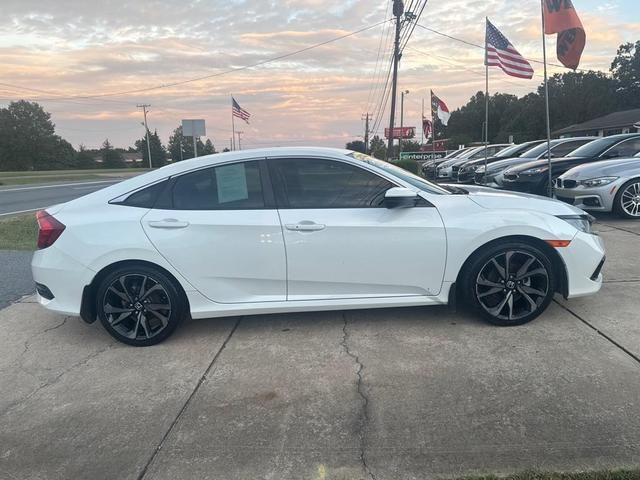 Photo of 2020 Platinum White Pearl Honda Civic