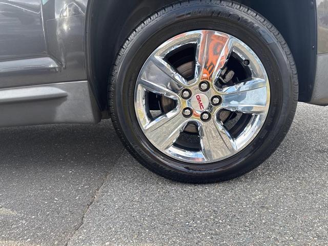 Photo of 2014 Iridium Metallic GMC Terrain