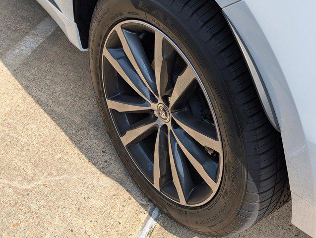 Photo of 2026 White Jaguar F-PACE