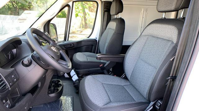 Photo of 2025 Bright White Clearcoat RAM ProMaster 1500