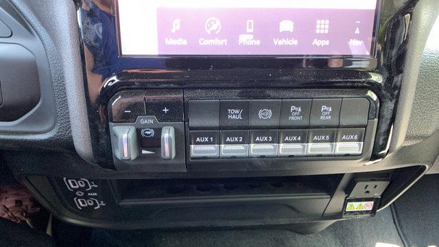 Photo of 2025 Bright White Clearcoat RAM 2500