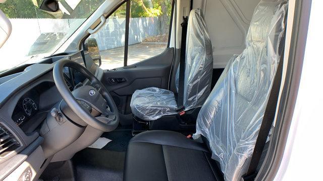 Photo of 2023 White Ford Transit-350