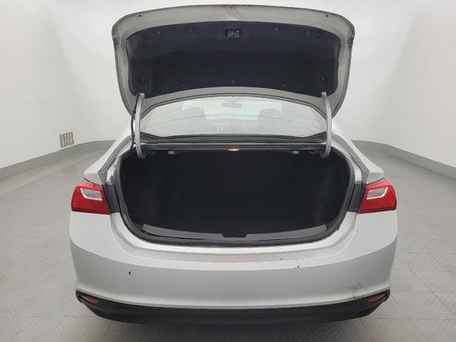 Photo of 2017 Silver Ice Metallic Chevrolet Malibu