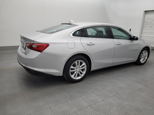 Photo of 2017 Silver Ice Metallic Chevrolet Malibu