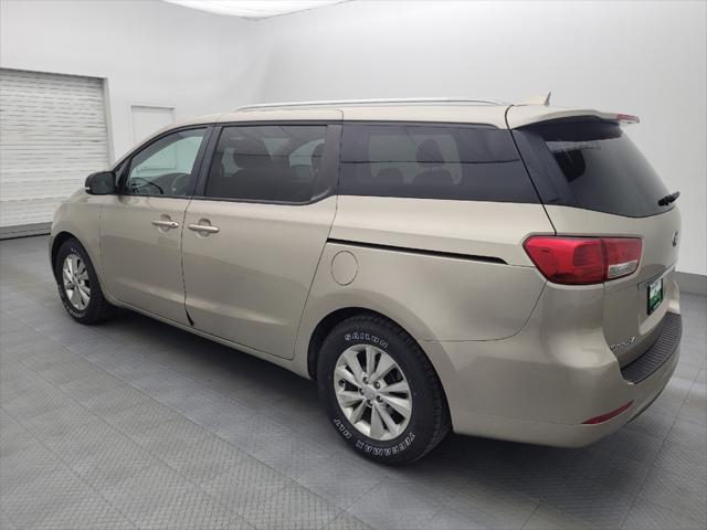 Photo of 2016 Tan Kia Sedona