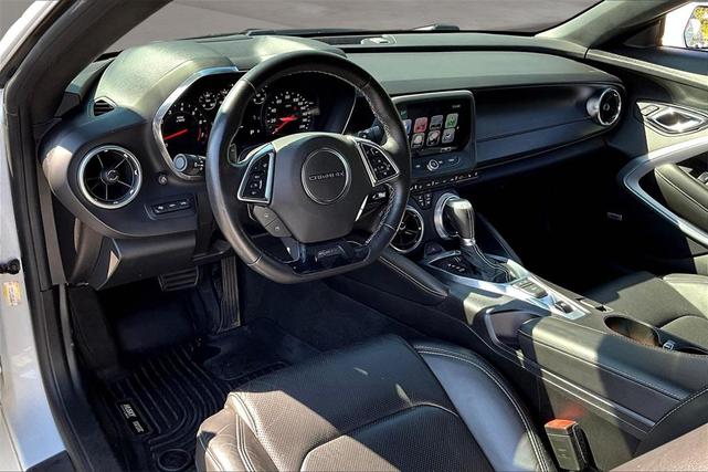 Photo of 2017 Summit White Chevrolet Camaro