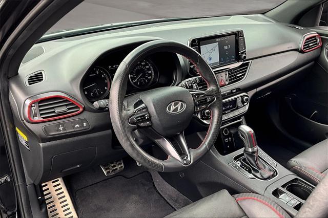 Photo of 2020 Black Noir Pearl Hyundai Elantra GT