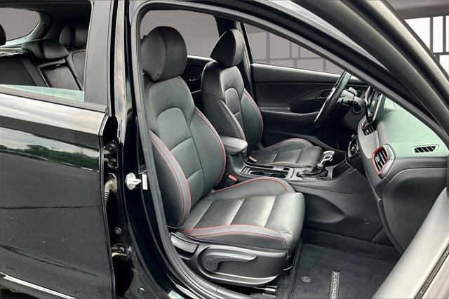 Photo of 2020 Black Noir Pearl Hyundai Elantra GT