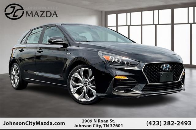 Photo of 2020 Black Noir Pearl Hyundai Elantra GT