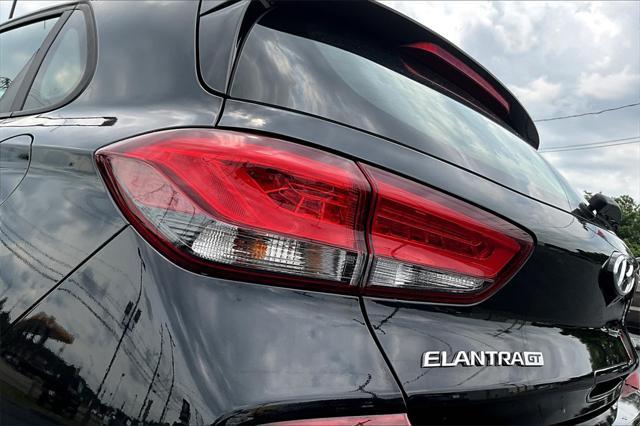 Photo of 2020 Black Noir Pearl Hyundai Elantra GT