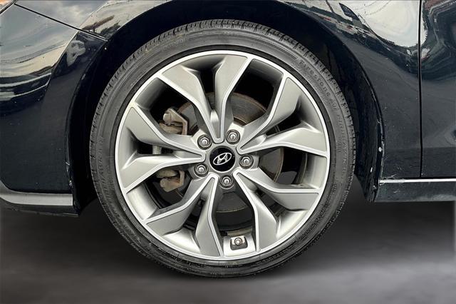 Photo of 2020 Black Noir Pearl Hyundai Elantra GT